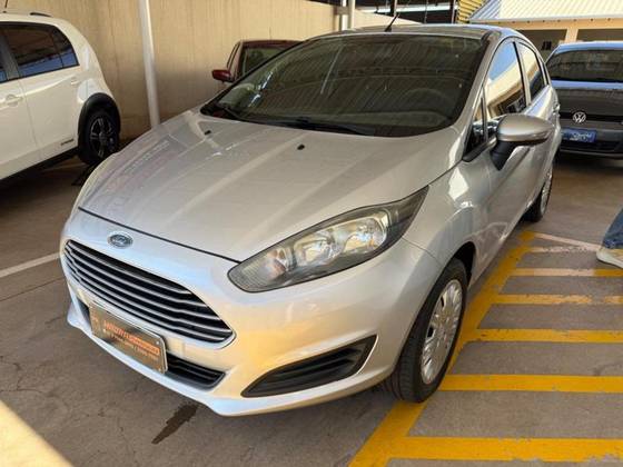 FORD FIESTA 1.6 SE HATCH 16V FLEX 4P MANUAL